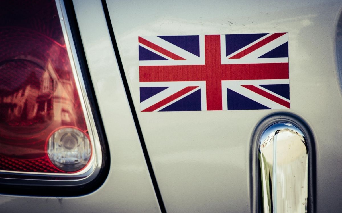 A car displaying a UK flag